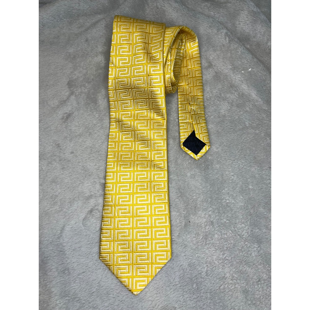 Versace Mens Silk Tie Greek Key Geometric Pattern Yellow White 59 Inch